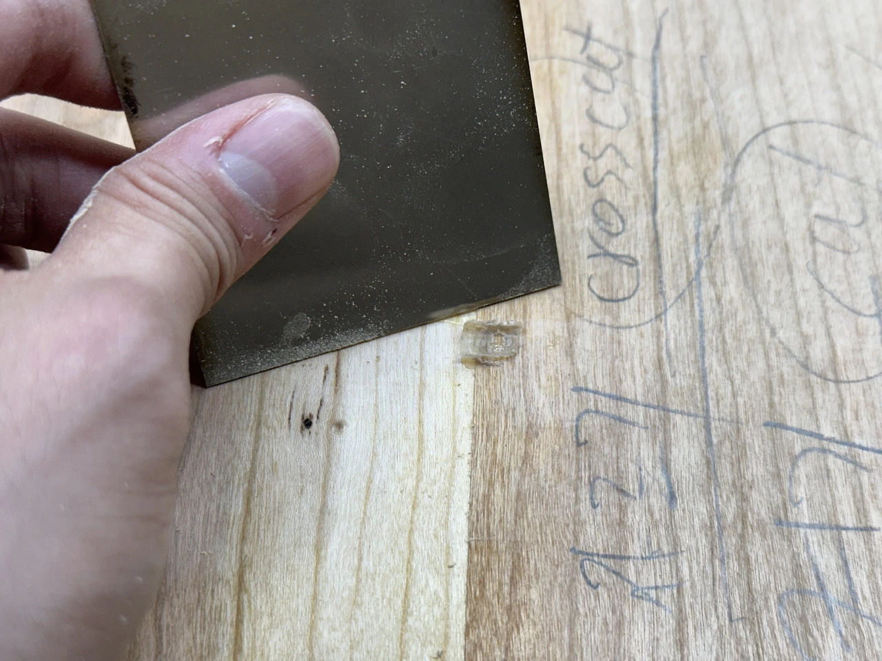 8. 본드자국.heic