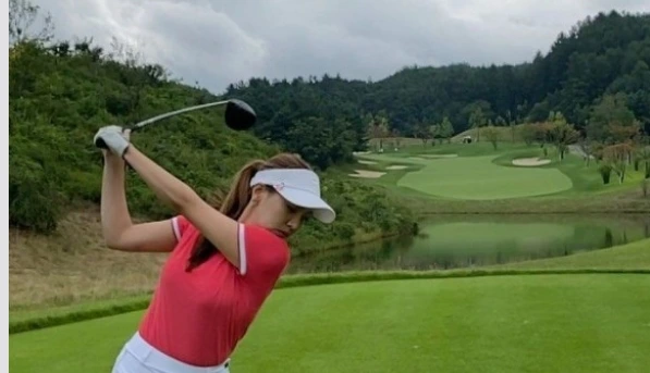 최재희 프로 이미지 스윙.jpeg