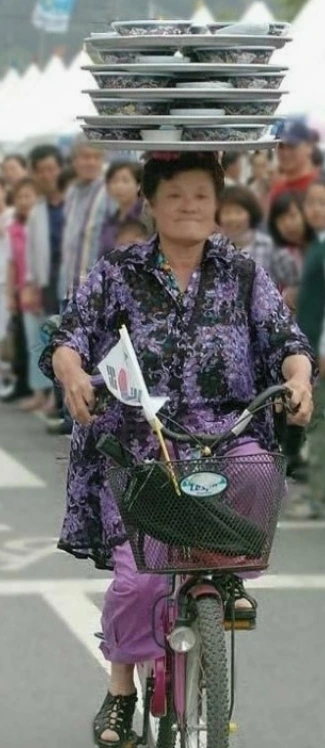 음식배달 자전거 어머니.jpeg