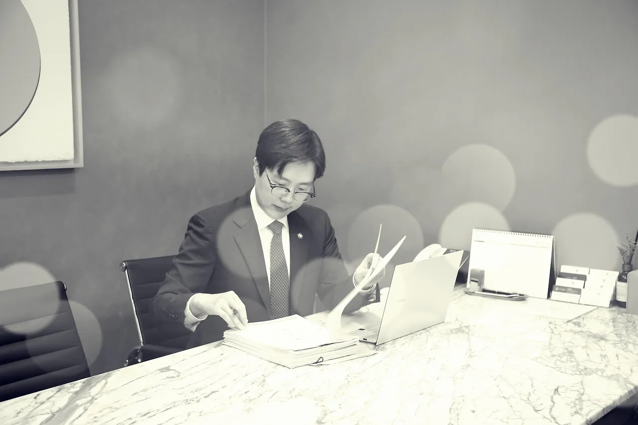 어깨동무성추행 그냥 터치, 걸쳤을 뿐인데도 처벌?