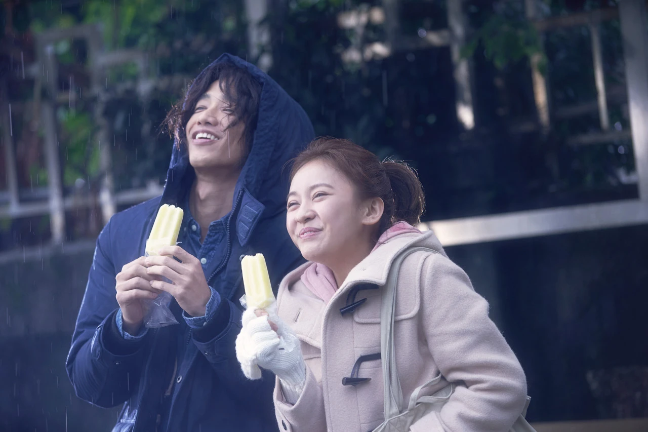 (3) 모어 댄 블루 스틸컷 1.jpeg