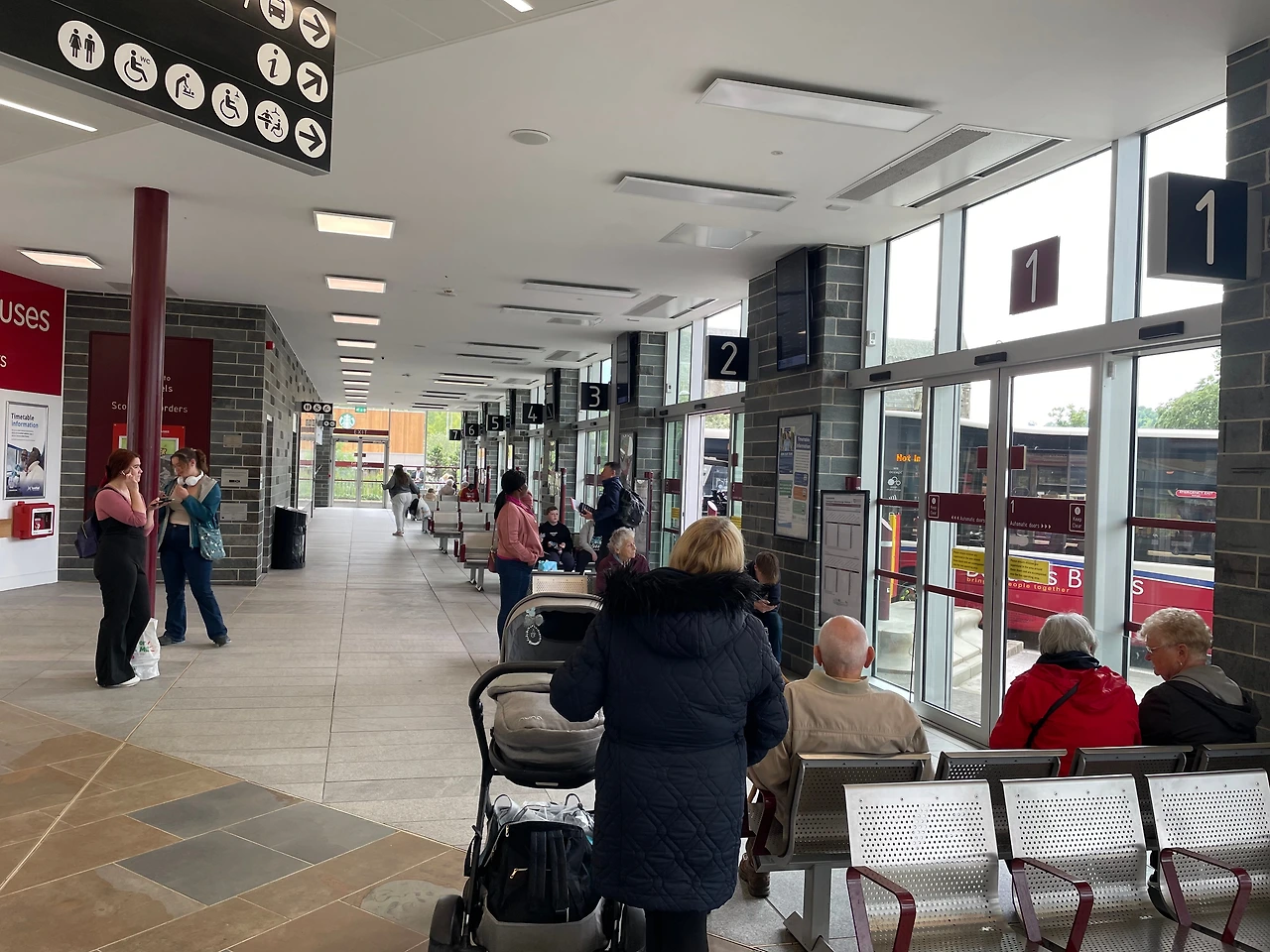 갈라쉬즈 버스환승장.JPG