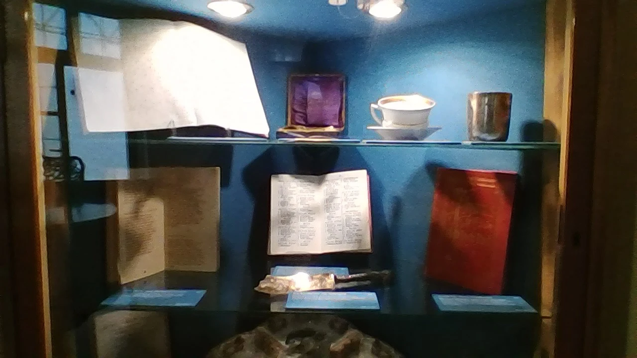 GQ7qOpOX0AIsobG?format=jpg&name=large