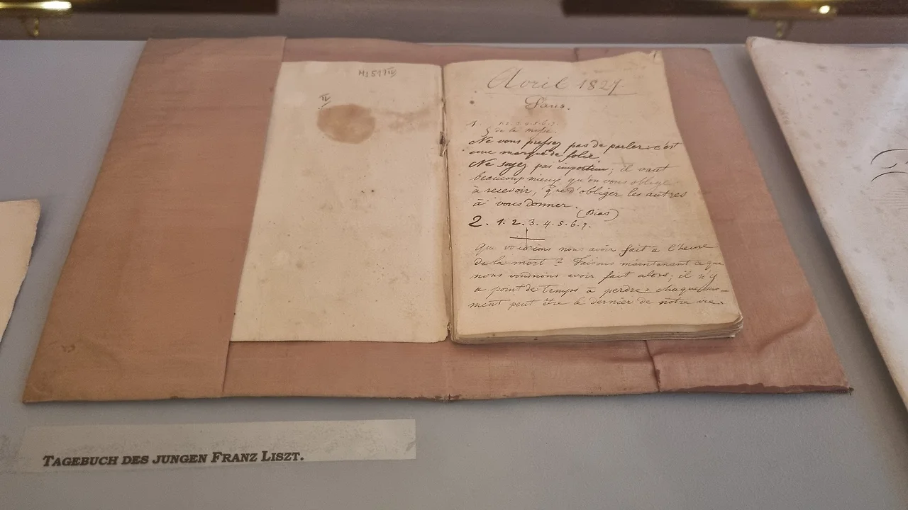 GN8o_8BXUAA2hEb?format=jpg&name=large