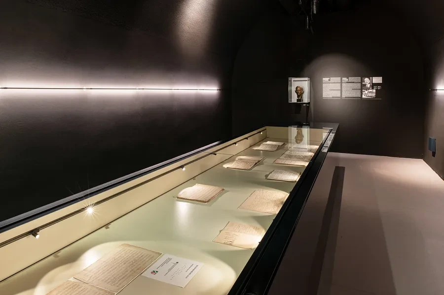 YXl0eXlpNTN4SWxxRS9kZXJpdmVkL3RodW1ibmFpbC13OTAwLndlYnAAMAA=?sig=61df9d567ed99a3611696d5e3041a4cb0bad59c87eca4f4574ed2f22bdfb499fca6cb36234a8dd12f2b1932ac7eff2c2