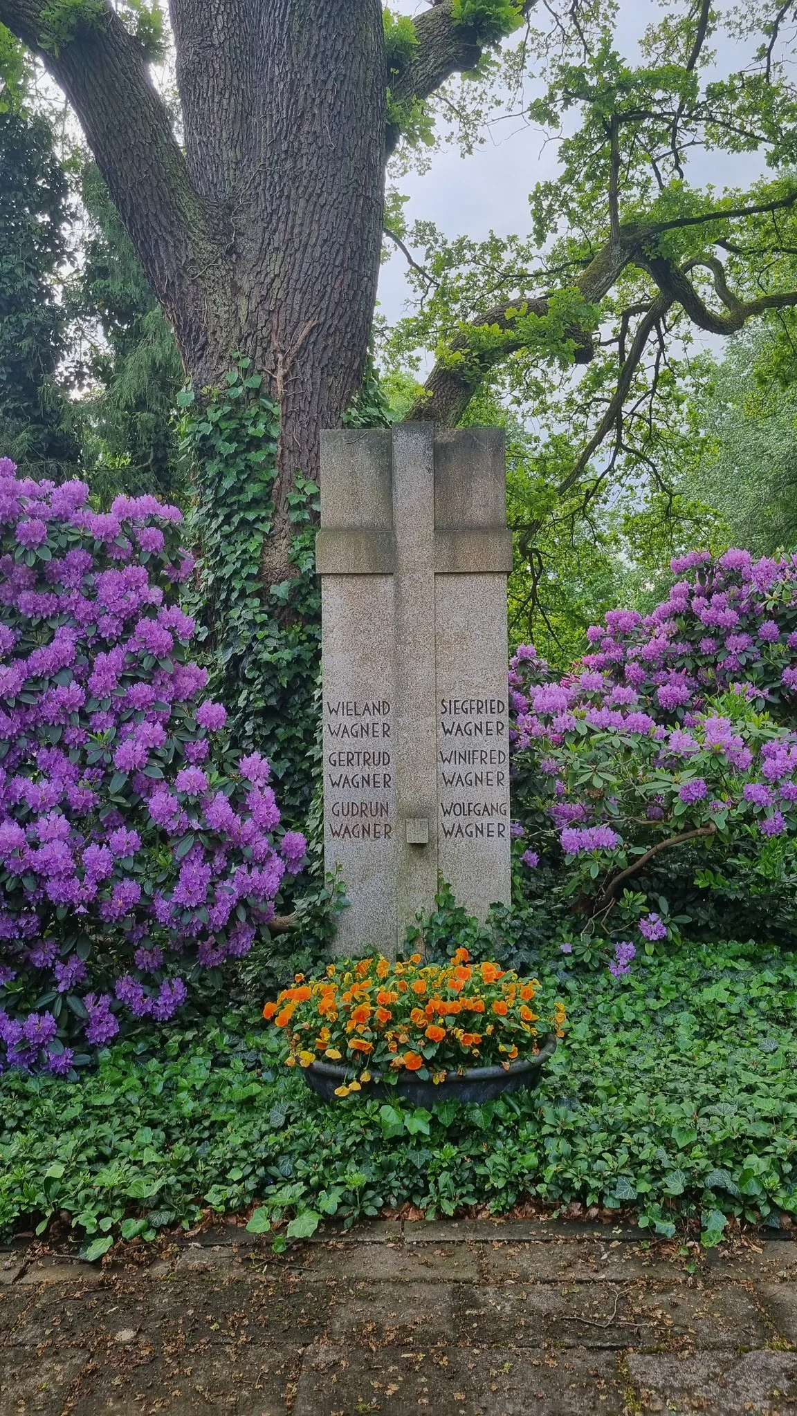 GN9E0R8XsAAVNGW?format=jpg&name=large