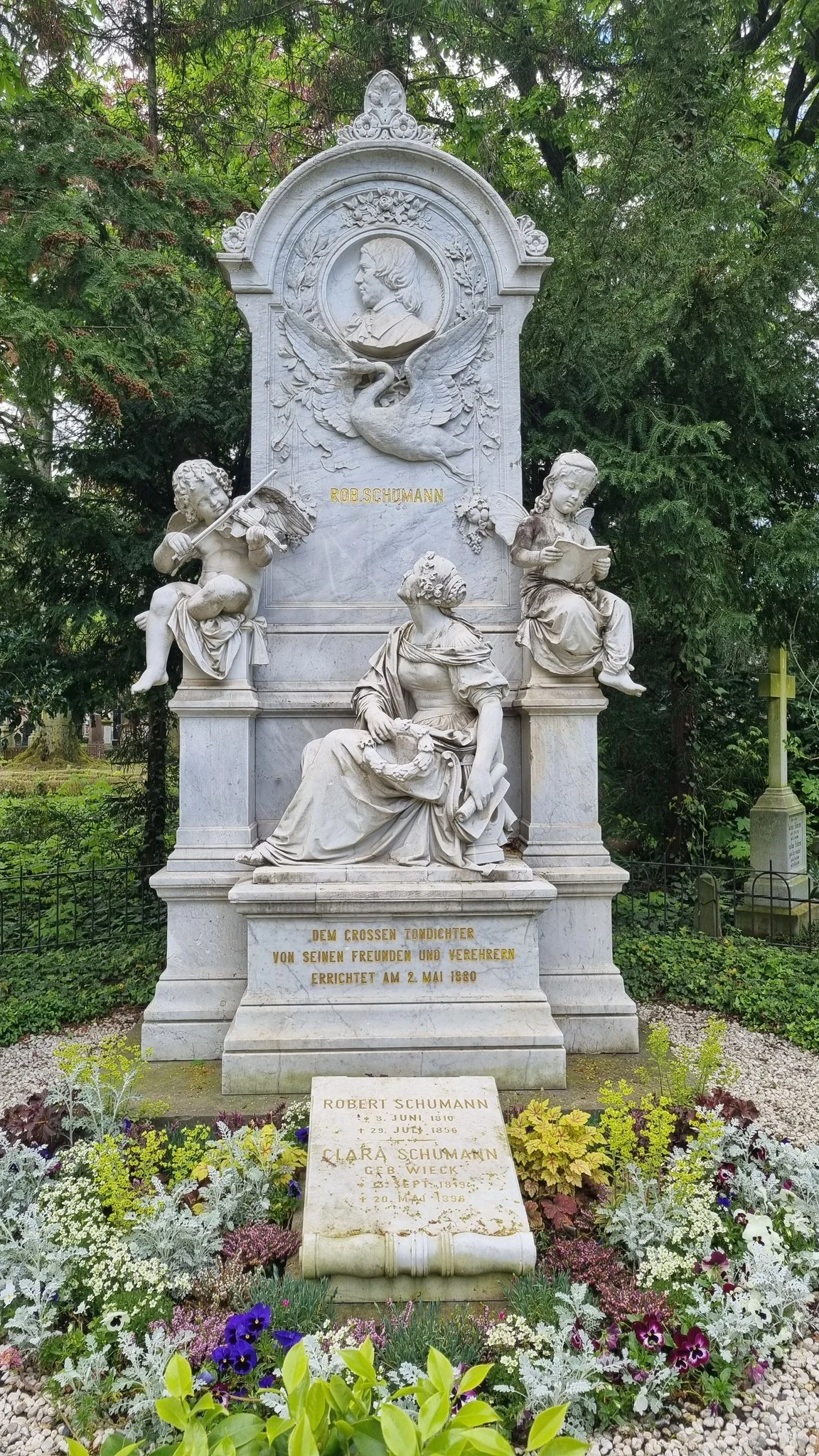 GKzV001X0AAIUDy?format=jpg&name=large