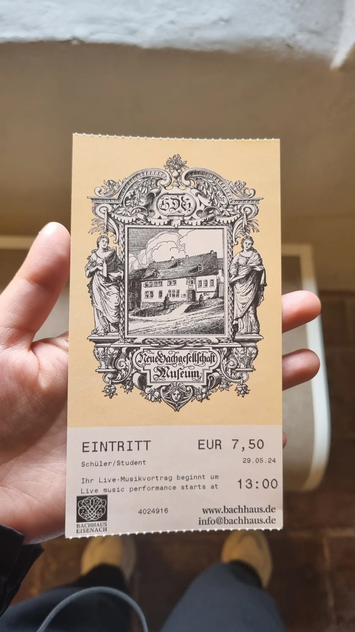 GOvTauMWwAA4jSa?format=jpg&name=large