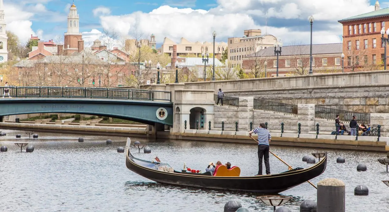 HERO_GondolaSpring-3576_GoProvidence_Web72DPI.jpg?h=9950a074&itok=O9spW_o2