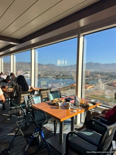 SE-97E0C748-CA85-4897-9B33-B089137FB9DC.jpg?type=w386