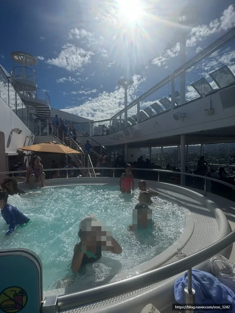 SE-CE05ABB5-C800-43E8-8EE3-D58489C291E8.jpg?type=w773