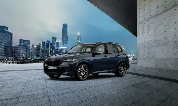 BMW-X5-xDrive50e-M-Sport-Pro-Night-Blue-Edition.webp