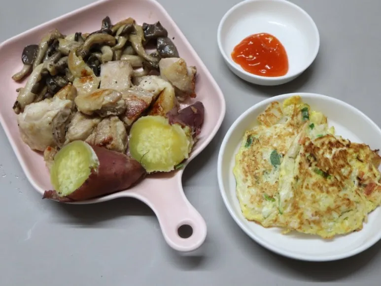 %EB%8B%AD%EA%B0%80%EC%8A%B4%EC%82%B4_%EC%83%90%EB%9F%AC%EB%93%9C.jpeg?type=w773