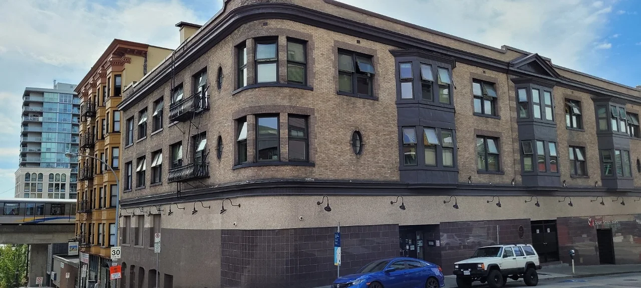 h_f88Ud018svc1vrlzpizt7zy6_o81ygz.jpg?type=e1920_std