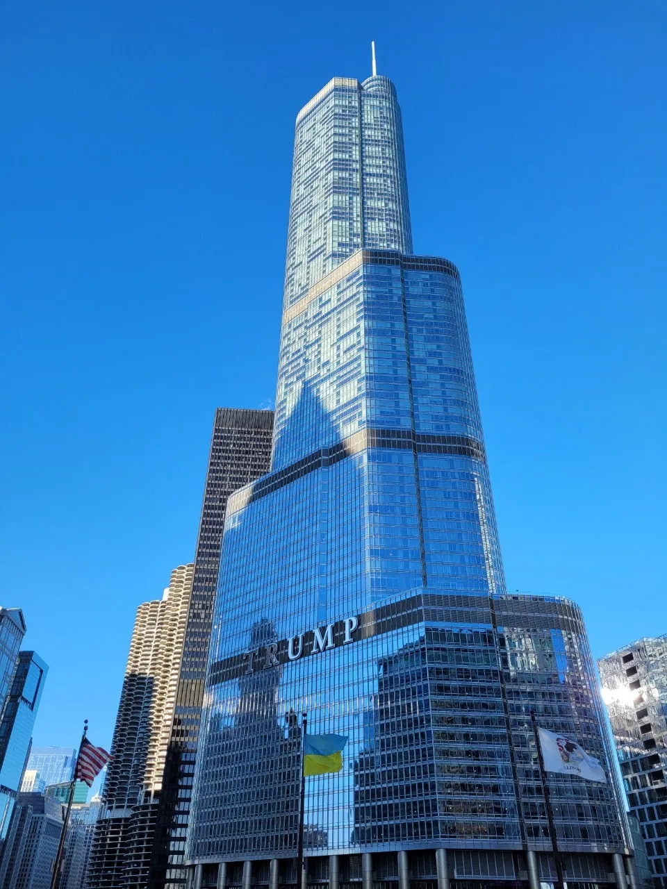 g_6dgUd018svc1w2j9hizpnj94_o81ygz.jpg?type=e1920_std