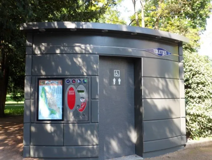 거리 화장실 00.JPG