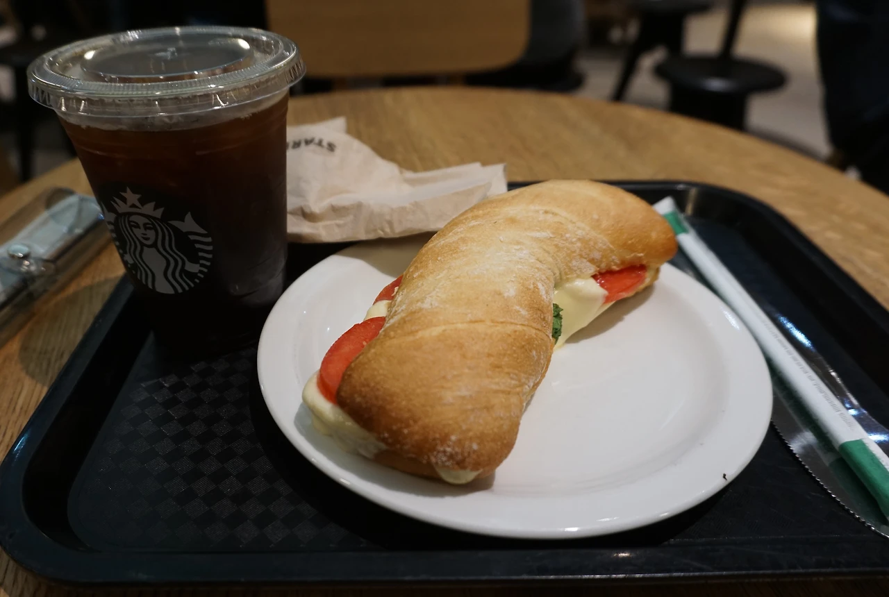 애매하면 스벅.JPG