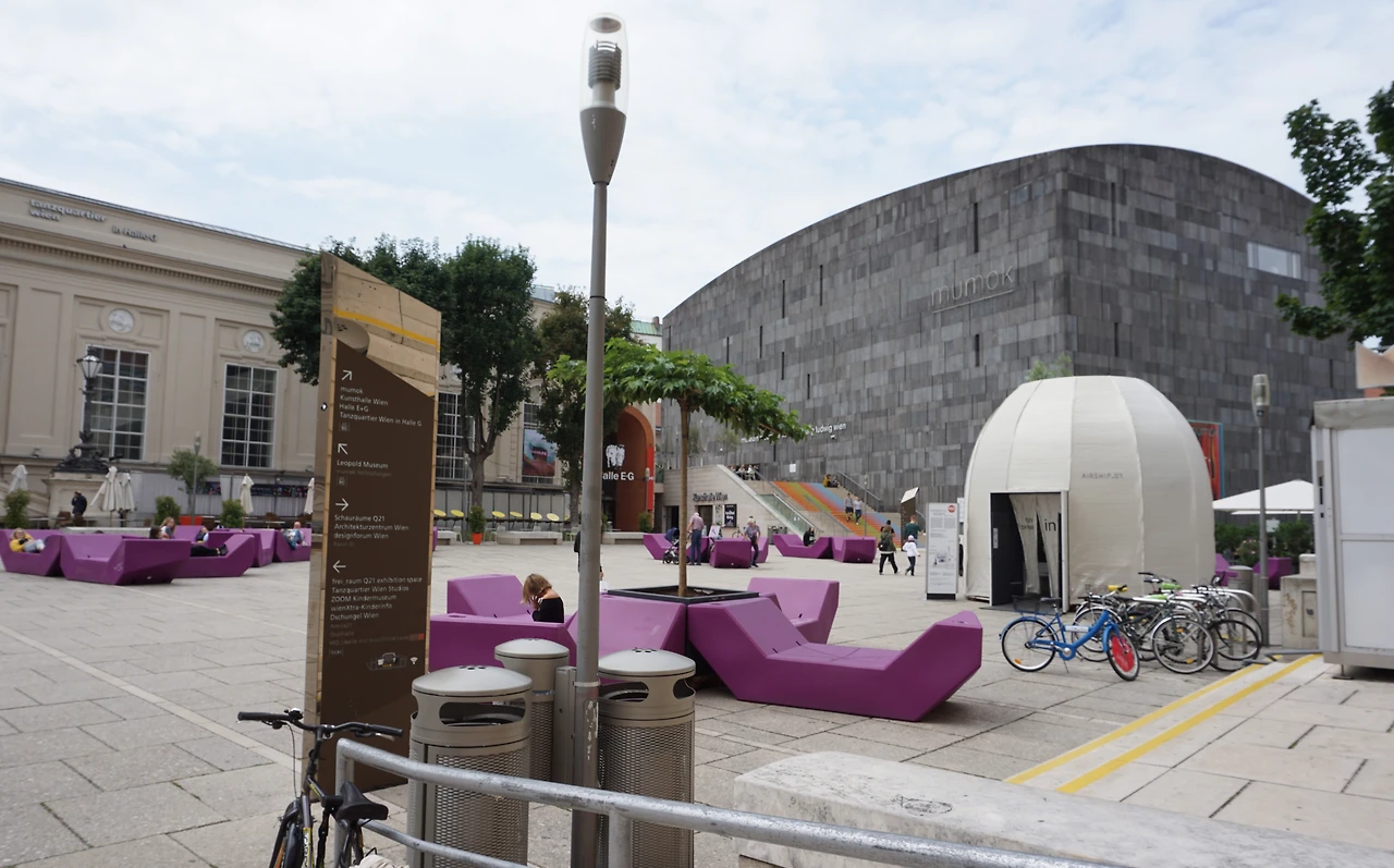 무목 앞 벤치.JPG