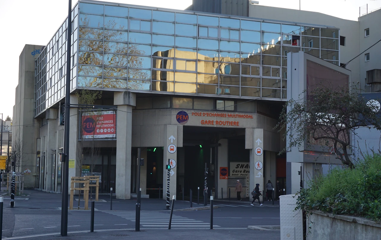 3일 성 밖 버스터미널.JPG