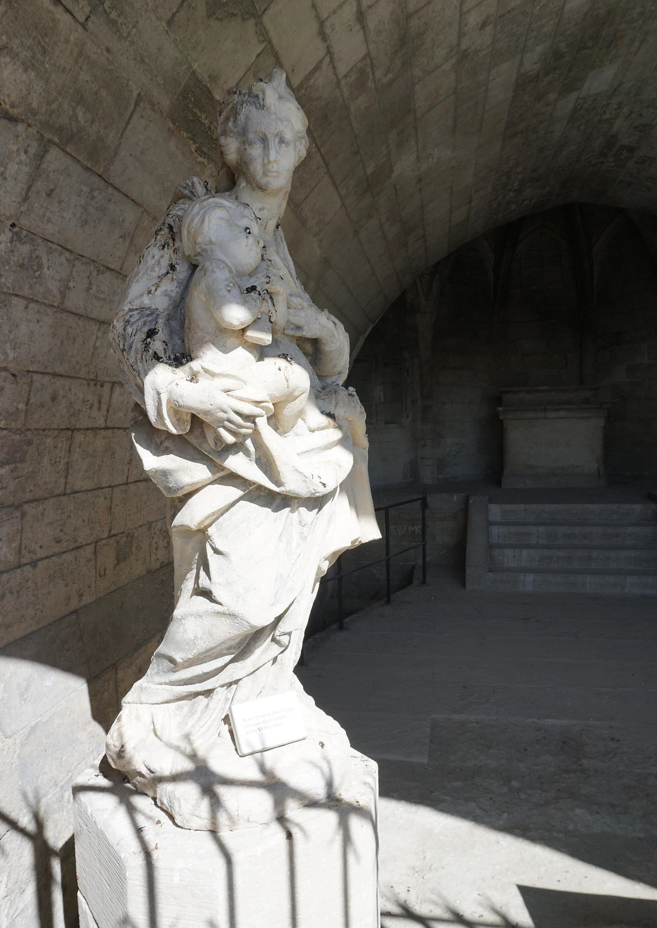 3일 성베네제다리 예배당.JPG