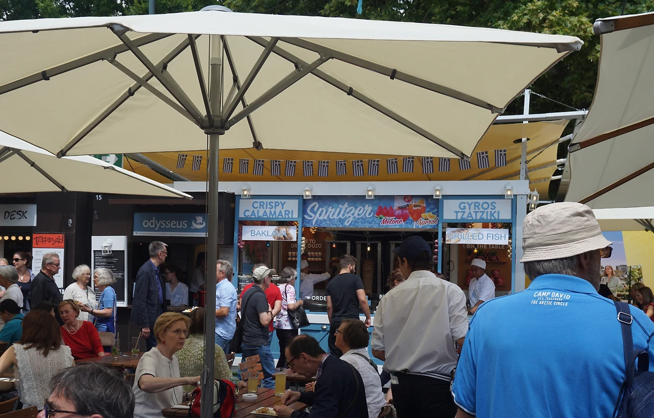 필름페스티벌-4 못 먹은 칼라마리 .JPG