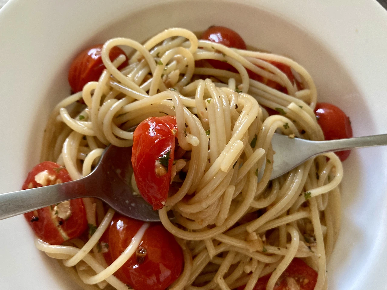 240605_토마토 오일 파스타_사진2.heic