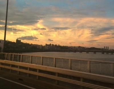 아무 맛이 나지 않는 시간 2.jpg