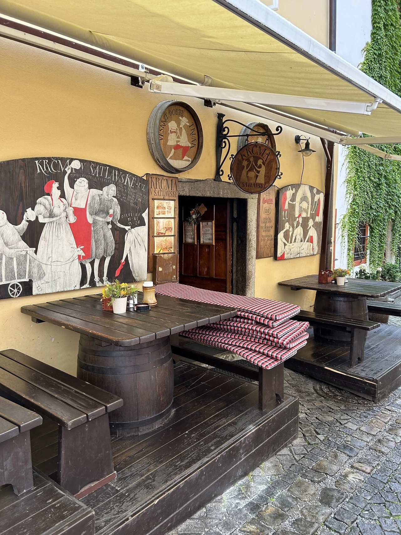 IMG_4383.JPEG?type=w2000