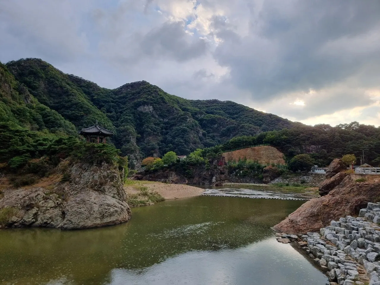 f_dajUd018svc14ovrovhmykzx_e5tzrr.jpg?type=e1920_std