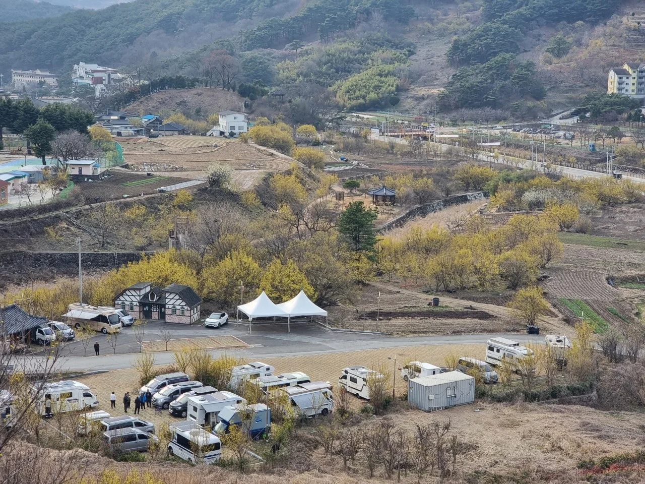 g_dc9Ud018svc1cbrl3jb9tn40_e5tzrr.jpg?type=e1920_std