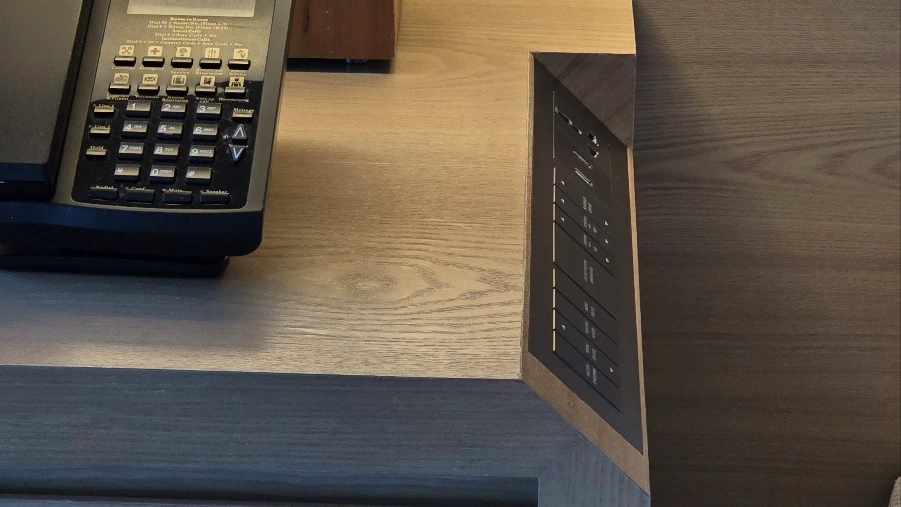 옆 패널 리모콘.jpeg