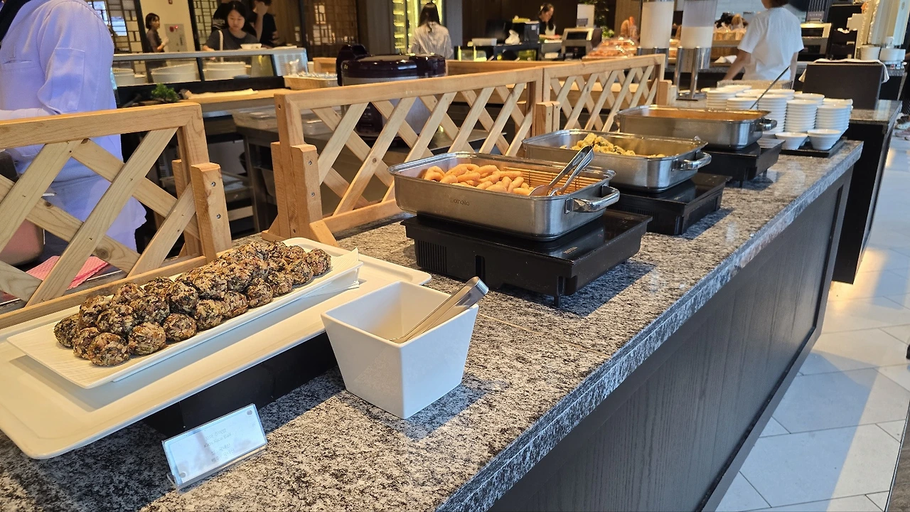 8. 라한호텔셀렉트, 경주숙소추천, 경주호텔추천, 경주여행숙소, 라한호텔수영장, 라한호텔조식oTalk_Photo_2024-10-09-23-12-51 016.jpeg