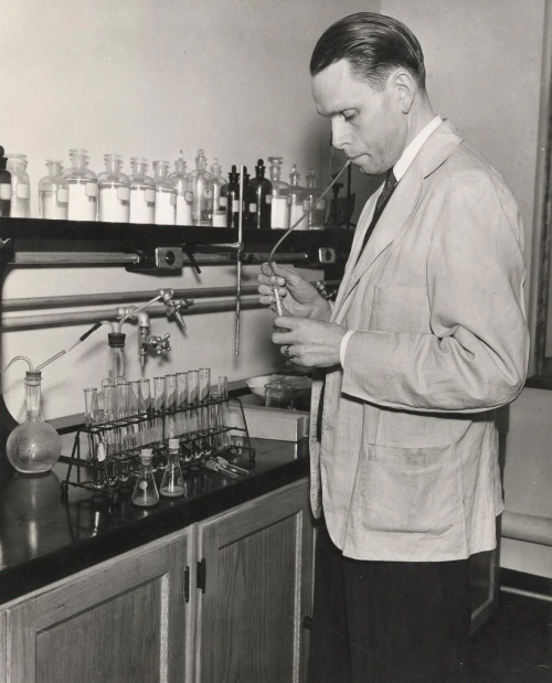 %EB%A7%A4%EA%B1%B0%EC%A7%8435_B3_Conrad_Elvehjem.jpg?type=w1