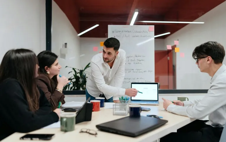 yunus-tug-ETVBqgZcInE-unsplash.jpg?type=w773