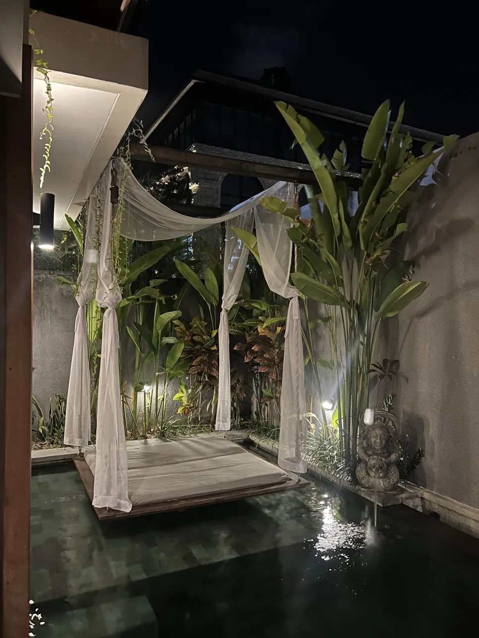 1690297212987.jpg?type=w966