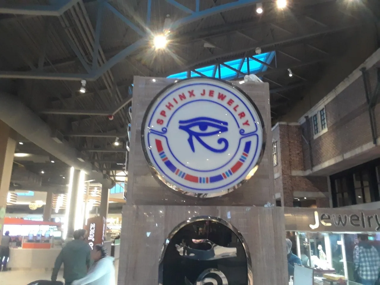 i_e6hUd018svc1w57vx5df6ywc_hhjmnc.jpg?type=e1920_std