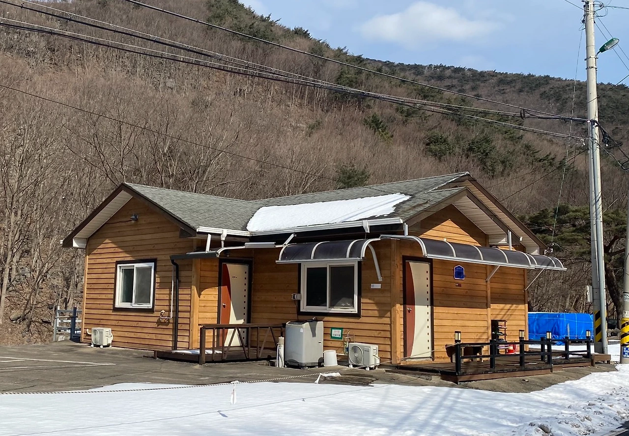 경량철골 펜션.jpeg