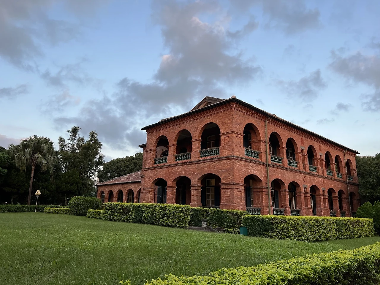 AD_4nXc0-Shcp8IIX6yn11rBMpzun4m9AFa6PJWjiSlPwLuZ_JMq2JZ72W4oPJJEziKqbSVp8qt5D4T2G0X1pKYk_Ei-bhHjp68yPYZc4A3ie98J0EdNJr0dFahbiPFy7Cy6ZdA5M9Zpyw?key=zXGNRjWuDUN67stnldZtZQ