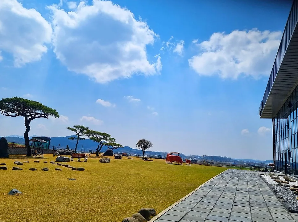 SE-52e97cfe-33fd-4ee5-9ac8-8fc570c0db43.jpg?type=w966