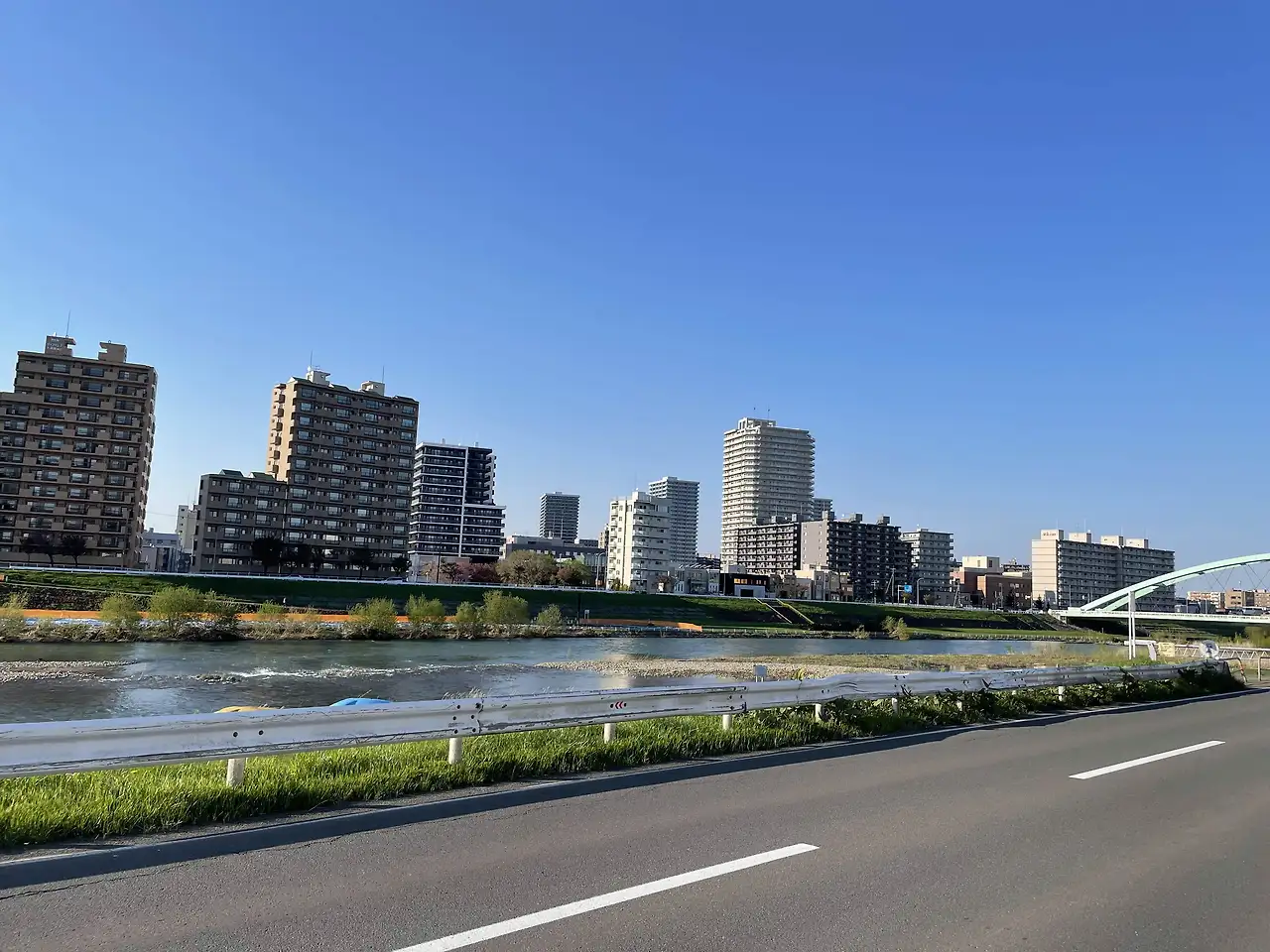 img.jpg?credential=yqXZFxpELC7KVnFOS48ylbz2pIh7yKj8&expires=1761922799&allow_ip=&allow_referer=&signature=AaXfXxbrVKP3qHX1XaetJ74DHb4%3D