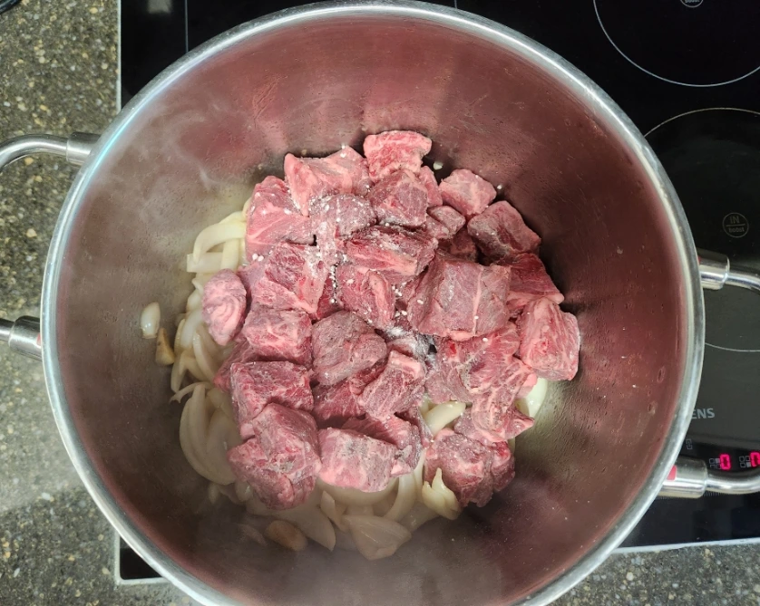 SE-f6b95af0-a4af-11f0-9d03-f5ae0e6d209b.jpg?type=w966