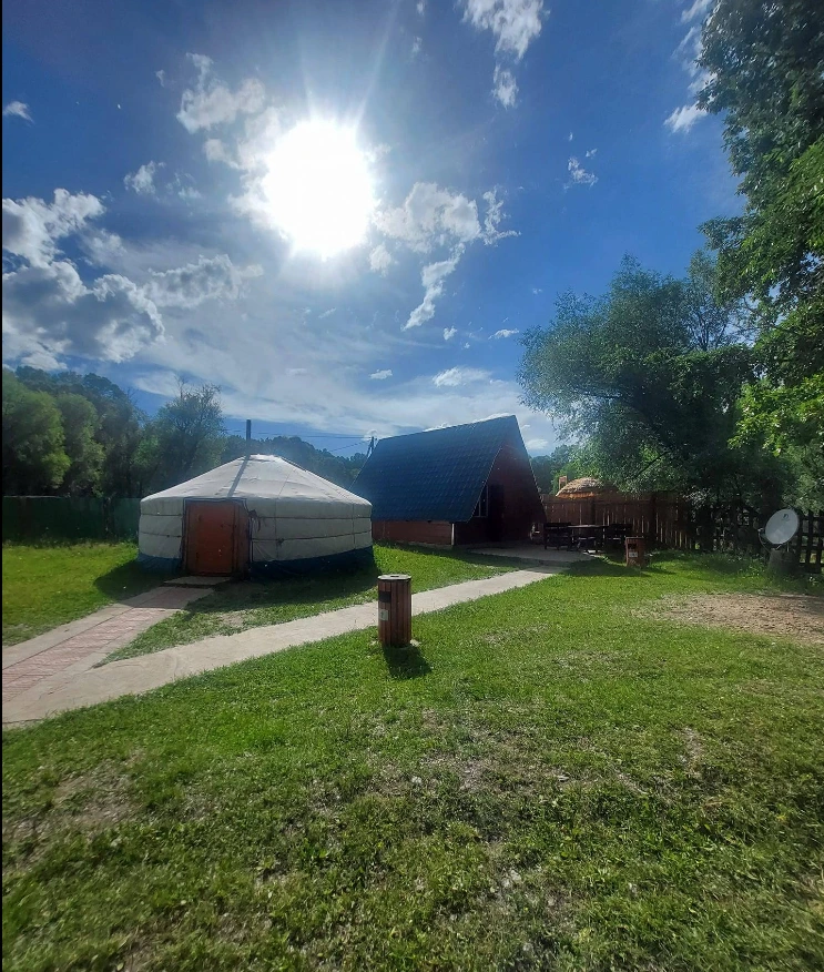 테라지 공원 게르.PNG