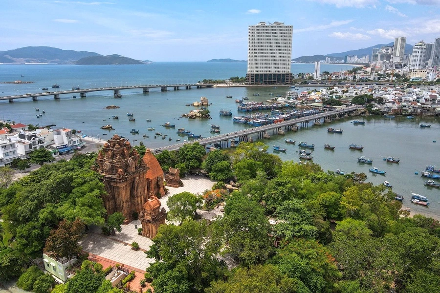 Po-Nagar-Cham-Tower-Nha-Trang-02.jpg?type=w966