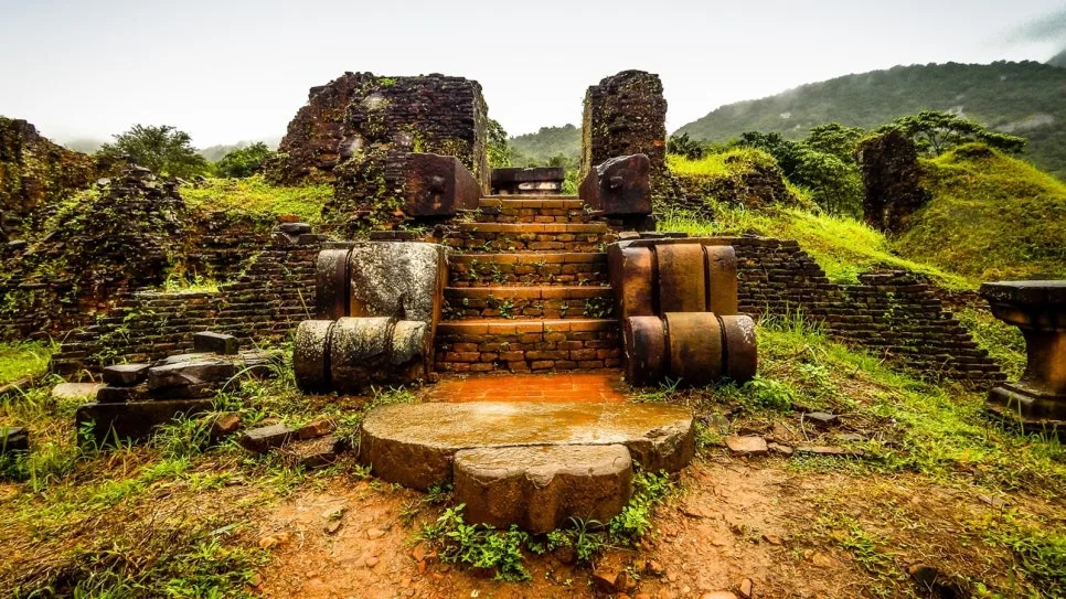 my-son-1600x900-1.jpg?type=w966