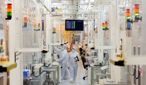 Dresden_Cleanroom-4.jpg?type=w466