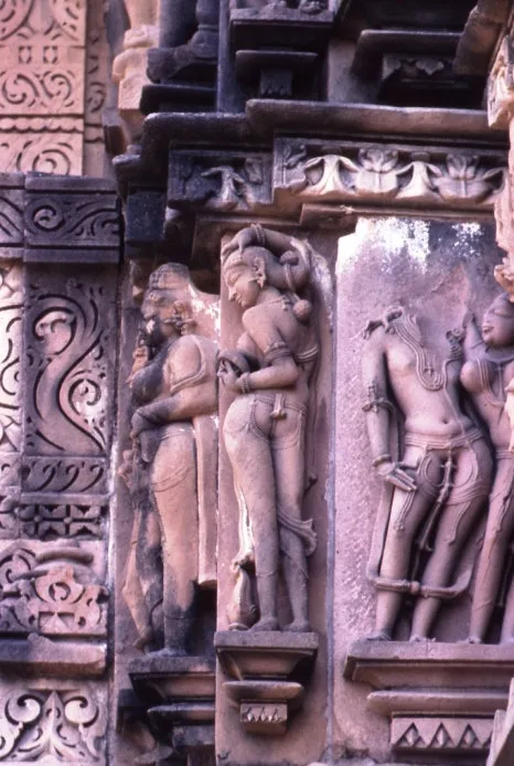 13._Khajuraho_Devi_Jgadambi_apsara.jpg?type=w466