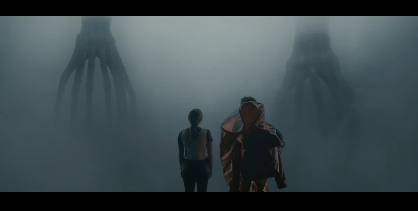 미술_찬장에 열린 방호복 벗은 인물들.PNG