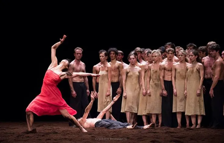 L'Étoile Alice Renavand pour le Sacre du Printemps, de Pina Bausch_  By Julien Benhamou #balletoperadeparis #operanationaldeparis #sacreduprintemps.jpeg