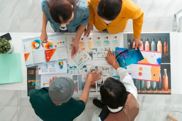 topview-asian-creative-team-they-are-discussing-ideas-and-working-on-things-together-to-come-up.webp?a=1&b=1&s=612x612&w=0&k=20&c=Fo7JtLht_nogdiLN7cXRPxa9gAMHMm8gDRPltFnd0lk=