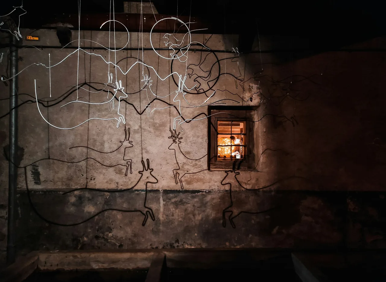 photo-1661100106419-8e504235bf1b?fm=jpg&q=60&w=3000&ixlib=rb-4.0.3&ixid=M3wxMjA3fDB8MHxzZWFyY2h8Mnx8JUVDJUIwJUJEJUVDJTlEJTk4JUVDJUEwJTgxJUVDJTlEJUI4JTIwJUVDJTlFJTkxJUVDJTk3JTg1fGVufDB8fDB8fHww